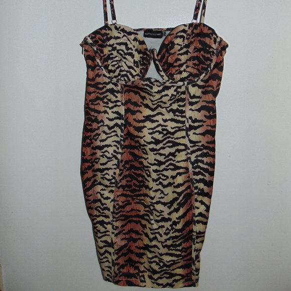 Pretty Little Thing size 6 Sleeveless Tiger Striped Ruched Mini Dress Bodycon - Picture 1 of 7